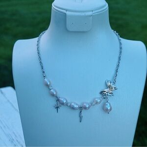 X532  Handmade Freshwater Baroque Pearl Butterfly Necklace